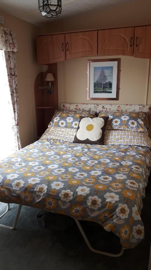 Caravan 8 Berth With Private Fishing Hotel Lincoln Bagian luar foto